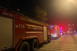 Quán ăn tại Bình Dương cháy rụi trong đêm