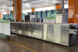 Máy đóng đế giày bất ngờ hoạt động làm 1 công nhân tử vong