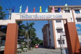 Trường tiểu học tại Bình Dương “dạy” dấu trừ là dấu nhân