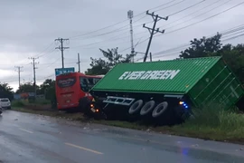 Bình Phước: Tai nạn liên hoàn, 5 người thương vong