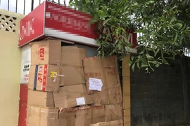 Bình Dương: 1 người đàn ông bịt mặt cạy phá trụ ATM 