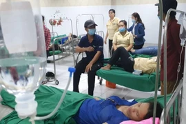 Bình Dương: Hàng chục công nhân ngất xỉu vì rò khí Amoniac