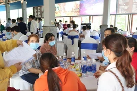 Bất chấp lệnh cấm, 120 người tụ tập ở nhà hàng tổ chức sự kiện