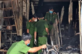 Bắt đầu khám nghiệm hiện trường vụ cháy làm 5 người chết thảm ở Bình Dương