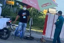 Khởi tố tổ phó chốt kiểm soát dịch ở Bình Dương làm tiền shipper