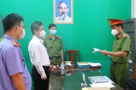Giám đốc, nguyên Giám đốc Trung tâm Giáo dục thường xuyên Bình Phước bị bắt