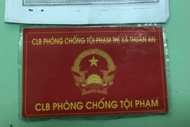 Giả hiệp sĩ chặn xe người đi đường kiểm tra hành chính