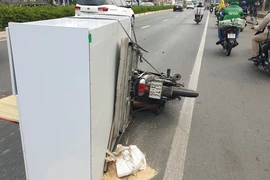 Truy tìm xe đầu kéo liên quan tai nạn chết người ở Bình Dương