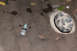 Công an kịp đưa 1 người co giật bên đường vào bệnh viện