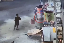 Bình Phước: Người đàn ông bị máy trộn bột cuốn vào đã không qua khỏi