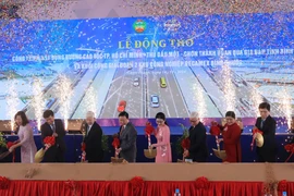 Động thổ dự án đường cao tốc dài 70 km kết nối vùng Đông Nam Bộ
