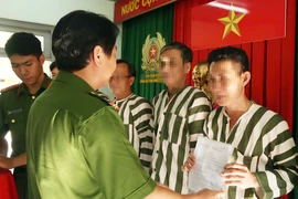 61 phạm nhân cải tạo tốt ở Bình Dương được đặc xá