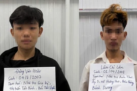 2 thanh niên đánh rồi cướp điện thoại, xe máy của bạn