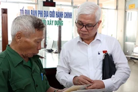 Trưởng Đoàn đại biểu Quốc hội TP.HCM chỉ đạo ‘nóng’ khi gặp người dân ở phường Lái Thiêu