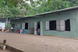 Khẩn trương xây trường mới cho các em nhỏ học trong phòng tôn