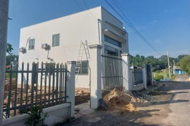 Cận cảnh quá trình ‘thần đèn’ dời ngôi nhà xây trên đất người khác ở TP.HCM