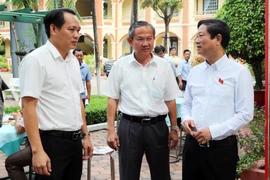 Chủ tịch HĐND TP.HCM cùng các ứng cử viên tiếp xúc cử tri phường Phú An