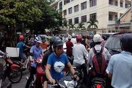 Người Đà Nẵng đi lại như thế nào khi xây hầm chui?