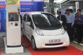Khánh thành trạm sạc ô tô điện đầu tiên tại Việt Nam