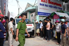 Rơi từ tầng 12 xuống đất, nam công nhân tử vong