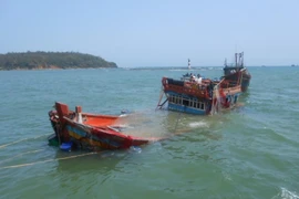 Tàu chở 44 ngư dân bị chìm ở khu vực quần đảo Trường Sa