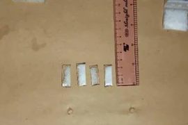 Mở tiệm cắt tóc gội đầu để bán ma túy