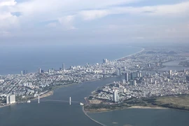 Mọc thêm dự án 'tháp ven sông' cao 29 tầng