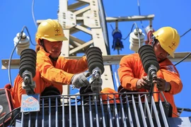 Tổng công ty Điện lực Miền Trung lãi trên 628 tỉ đồng