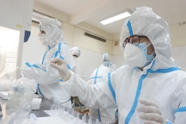 Bên trong trung tâm xét nghiệm COVID-19 lớn nhất Đà Nẵng