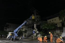 Hôm nay, 100% người dân miền Trung-Tây Nguyên được cấp điện trở lại sau bão số 5