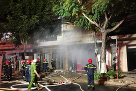 Shop quần áo bị thiêu rụi trong đêm ở Đà Nẵng