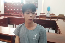 Chém mẹ tử vong rồi châm lửa đốt nhà