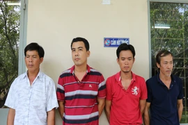 Phá hai tụ điểm cá độ bóng đá ở Cần Thơ trong đêm