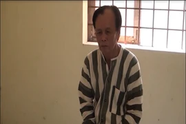 Gửi con cho ông hàng xóm, bé gái 9 tuổi bị dâm ô