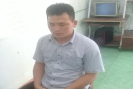 Ăn mặc như cán bộ rồi vào tòa án trộm xe