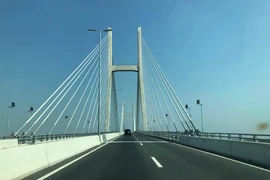 'Tháng 6-2019 phải khánh thành cầu Vàm Cống'