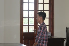Ngồi tù vì lừa đảo chiếm đoạt 10 thùng bia