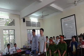 Đang xét xử 2 cựu công an viên đánh chết người vi phạm