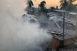 An Giang: Hỏa hoạn thiêu 8 căn nhà trong hẻm 