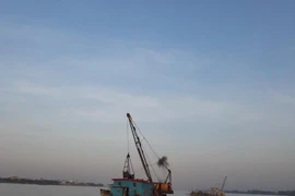 An Giang: Cấm khai thác cát sông vào ban đêm