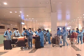 309 công dân Việt Nam từ Singapore nhập cảnh ở sân bay Cần Thơ