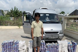 Tài xế tự chế hầm bí mật trên xe để vận chuyển thuốc lá lậu