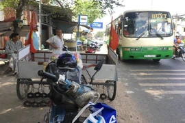 Xe buýt ở An Giang. Ảnh: HẢI DƯƠNG