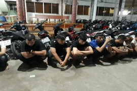 Hàng chục người đua xe ở Vĩnh Long khi tuyển Việt Nam chiến thắng 