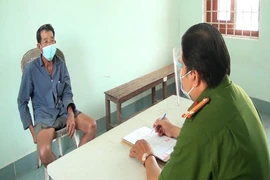 Cụ ông 68 tuổi tự ý tháo dây phong tỏa rồi ra tay đánh trưởng ấp