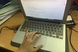 Thầy giáo ở Đồng Tháp để lộ clip nhạy cảm khi dạy trực tuyến