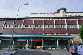 Ca COVID-19 tăng nhanh, Cần Thơ chuẩn bị kích hoạt BV dã chiến 600 giường