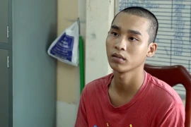 Chém nhiều người vì bênh vợ rồi bỏ trốn lên núi
