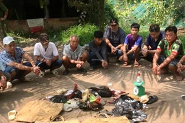 Công an Cần Thơ vây bắt hàng chục người tụ tập đá gà lúc giữa trưa