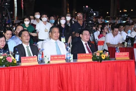 Chủ tịch Quốc hội dự lễ kỷ niệm 30 năm tái lập tỉnh Trà Vinh